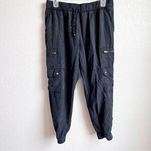 Banana Republic black relaxed cropped pants size medium petite